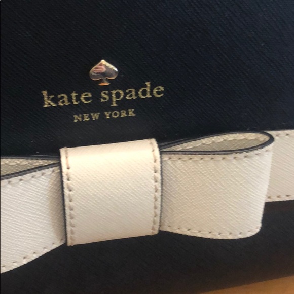 Black leather Kate Spade bow cross body bag - Picture 5 of 8